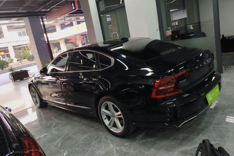 Used Volvo S90 2019 T4 Zhiyi Edition
