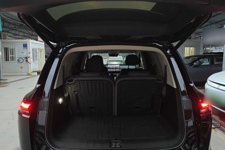 Used Leapmotor C16 2026 Extended-Range 280 LiDAR Zhizun Edition 6 Seats
