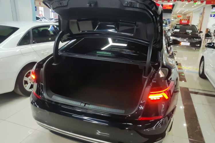 Used Volkswagen Passat 2020 330TSI Elite Edition China VI
