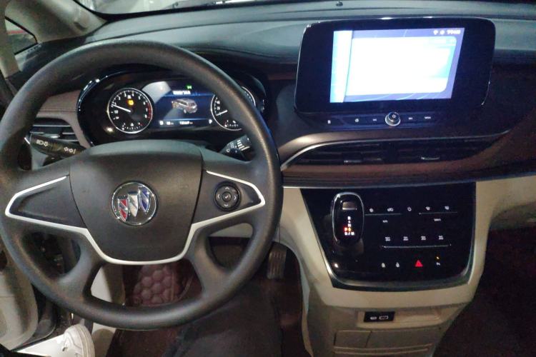 Used Buick GL8 2022 Land Cruiser Executive Class 652T Comfort Model