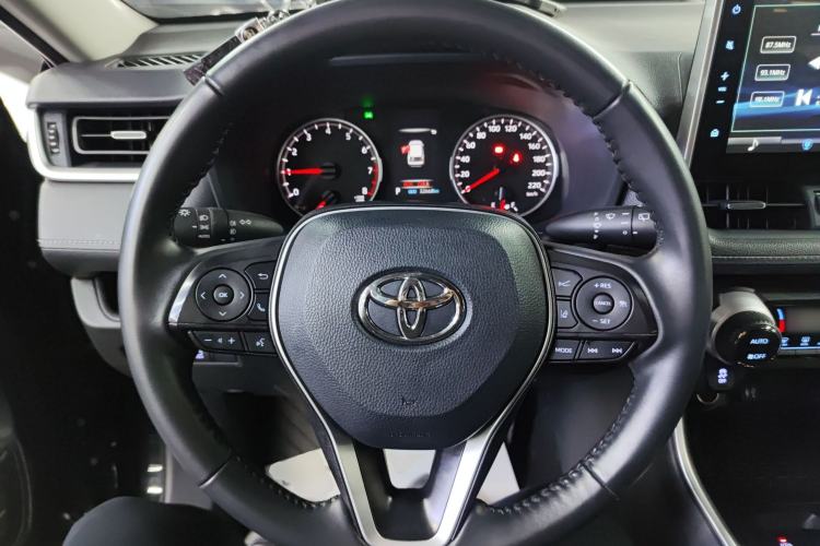 Used Toyota Wildlander 2022 2.0L CVT 4x4 Luxury PLUS Edition