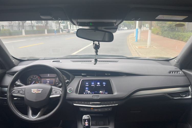 Used Cadillac XT4 2022 28T Two-Wheel Drive Prestige Version
