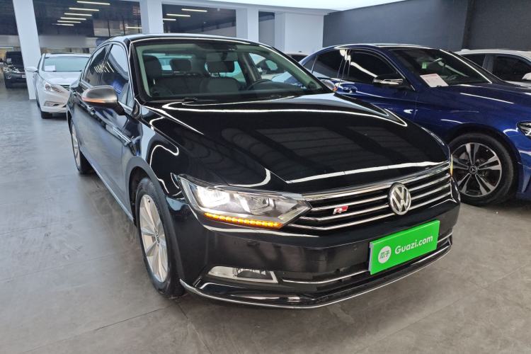 Used Volkswagen Magotan 2019 330TSI DSG Leading Model China VI Standard
