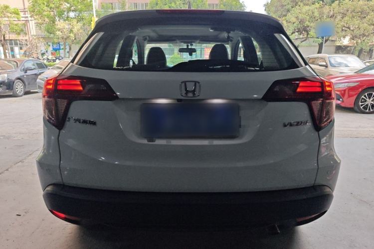 Used Honda Vezel 2017 1.8L CVT Front-Wheel Drive Pioneer Edition