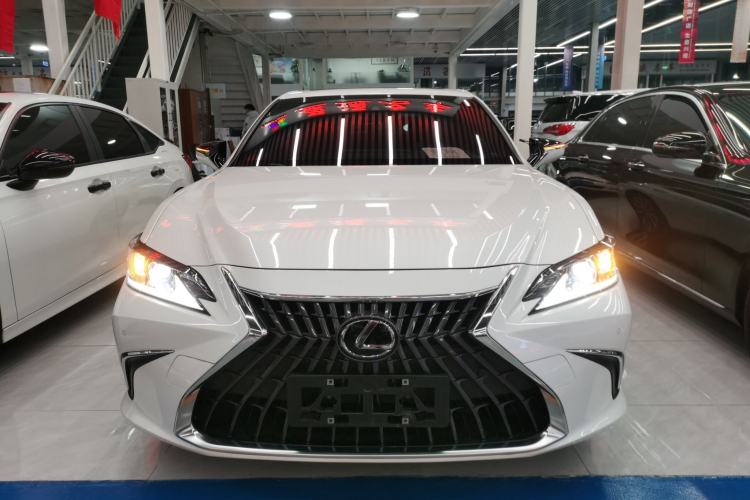 Used Lexus ES 2022 200 Excellence Edition
