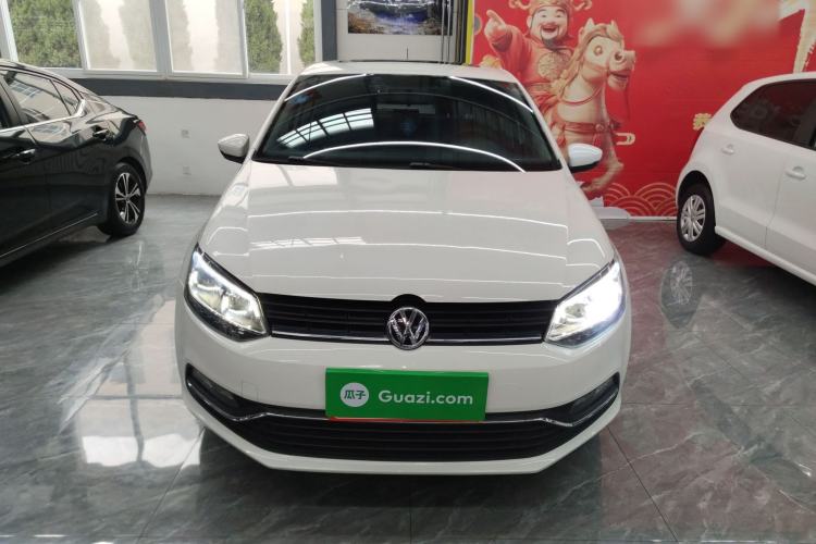 Used Volkswagen Polo 2016 1.6L Automatic Comfort Model
