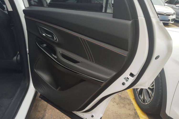 Used Oshan X7 PLUS 2022 1.5T Blue Whale Edition Automatic Prestige Version
