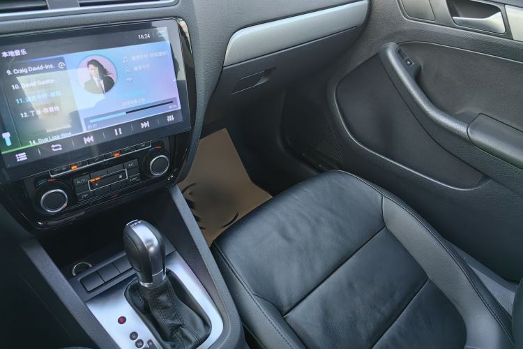 Used Volkswagen Sagitar 2014 Revised Version 1.4TSI Automatic Luxury Edition