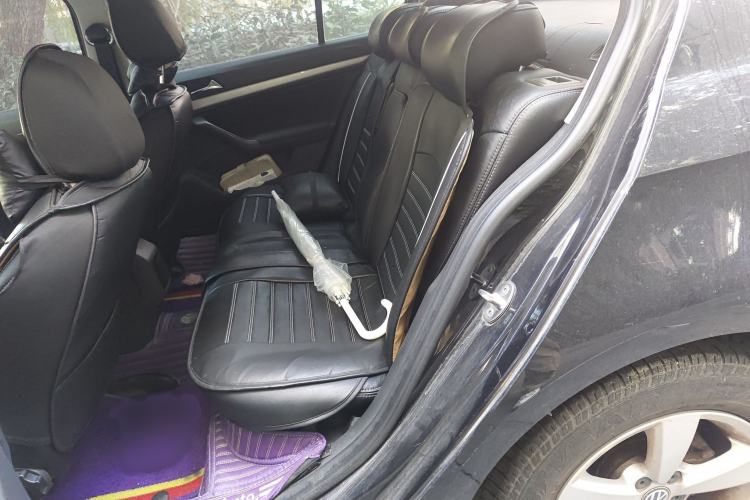 Used Volkswagen Lavida 2015 1.6L Manual Fashion Edition
