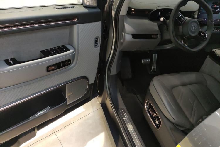 Used Zeekr MIX 2025 Long-Range Intelligent Driving Edition
