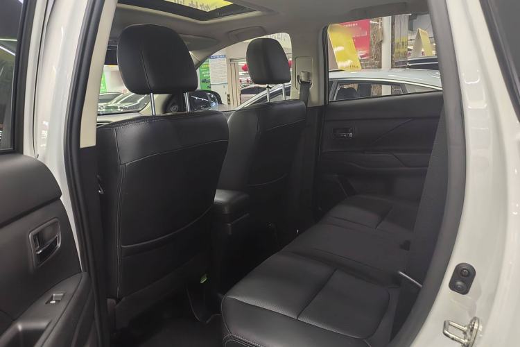 Used Mitsubishi Outlander 2018 2.4L 4x4 Elite Edition 5 Seats
