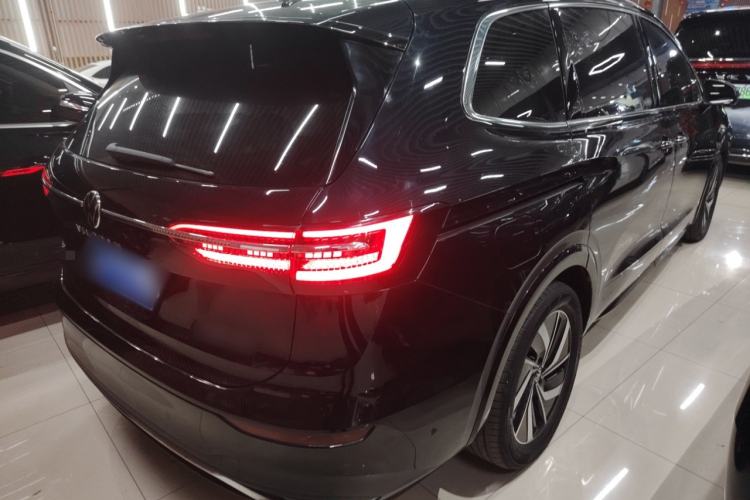 Used Volkswagen Viloran 2022 330TSI Luxury Edition
