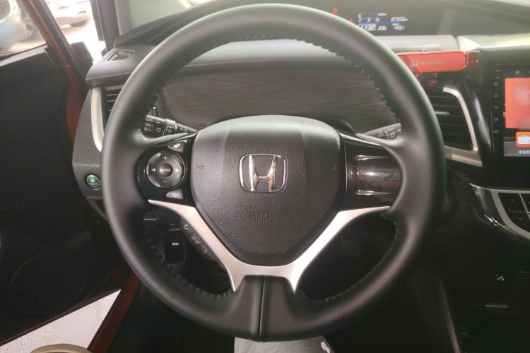 Used Honda Jade 2014 1.8L Automatic Comfort Elite Version 5 Seats
