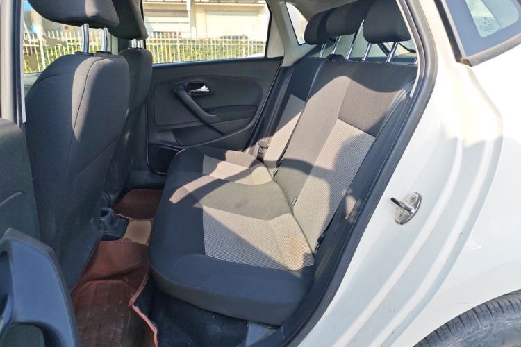 Used Volkswagen Polo 2016 1.4L Manual Fashion Model
