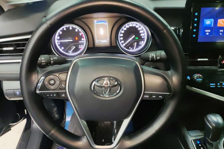 Used Toyota Camry 2022 2.0GVP Premier Edition
