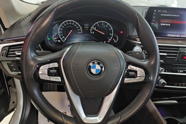 Used BMW 5 Series 2019 525Li Luxury Package
