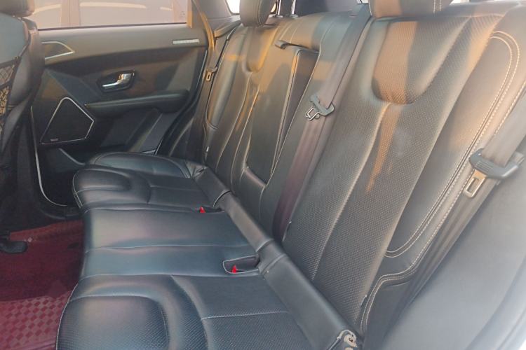 Used Land X7 2015 2.0T Panoramic Prestige Edition
