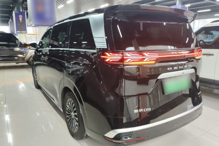 Used Denza D9 2022 DM-i 970 Four-Wheel Drive Flagship Model