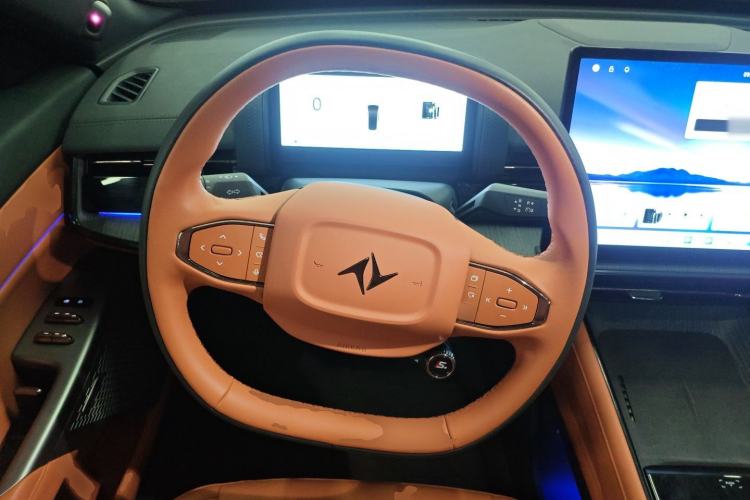 Used  eπ007 2024 Pure Electric 540 All-Wheel Drive Max Edition
