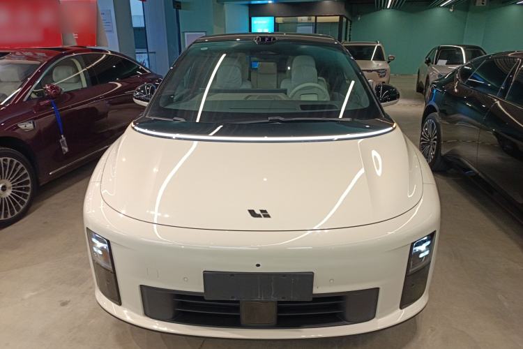 Used Li Auto Li Auto i6 2025 Model Two-Wheel-Drive Standard Type
