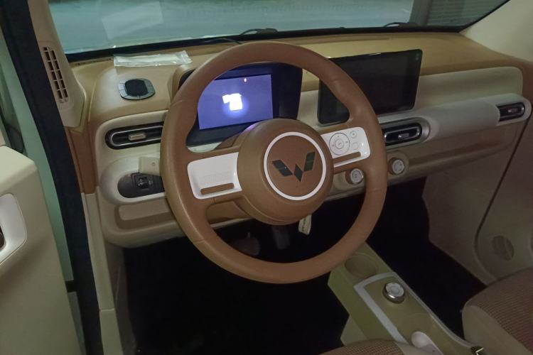 Used Wuling Hongguang MINIEV 2024 3rd Generation 215km Advanced Version