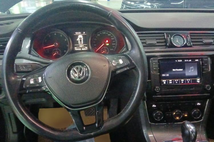 Used Volkswagen Passat 2017 330TSI DSG Luxury Edition
