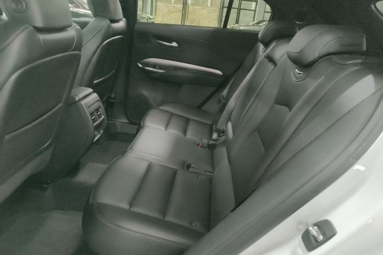 Used Cadillac XT4 2022 28T Two-Wheel-Drive Luxury Version