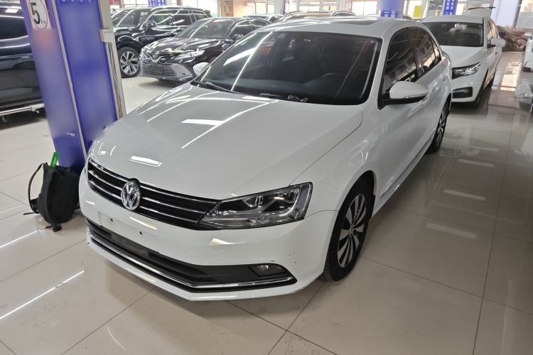 Used Volkswagen Sagitar 2017 180TSI Automatic Luxury Edition
