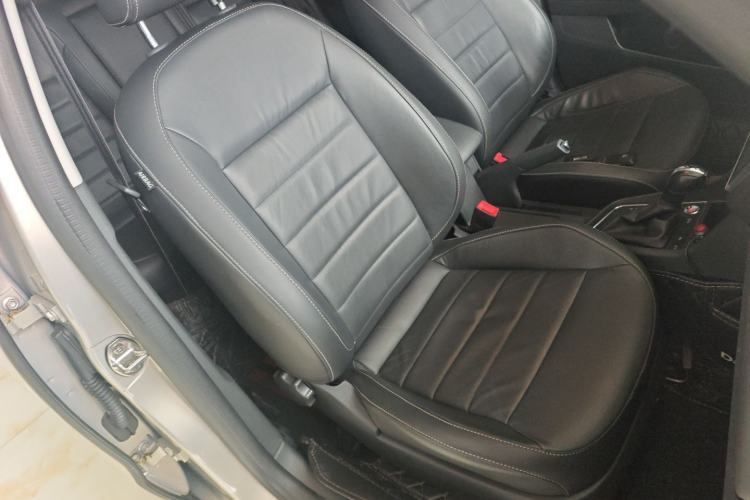 Used Volkswagen Lavida 2017 1.6L Automatic Comfort Edition
