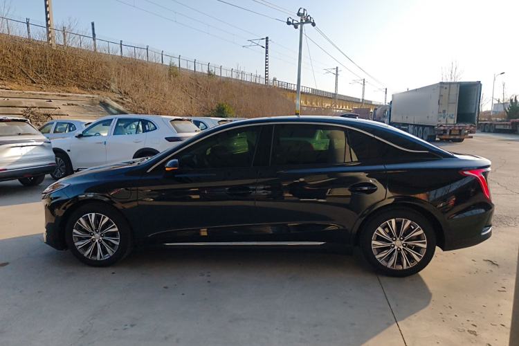 Used Hongqi E-QM5 2023 620km PLUS
