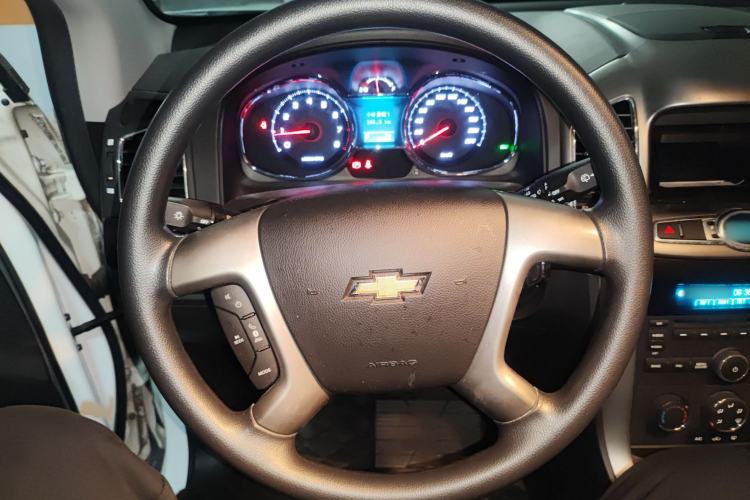 Used Chevrolet Captiva 2015 2.4L Two-Wheel Drive Urban Version 7 Seats
