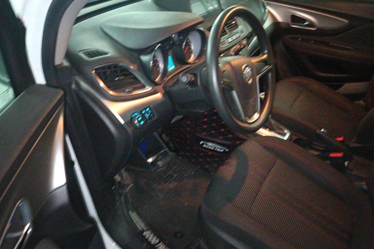 Used Buick Encore 2015 1.4T Automatic Two-Wheel Drive Urban Elite Version
