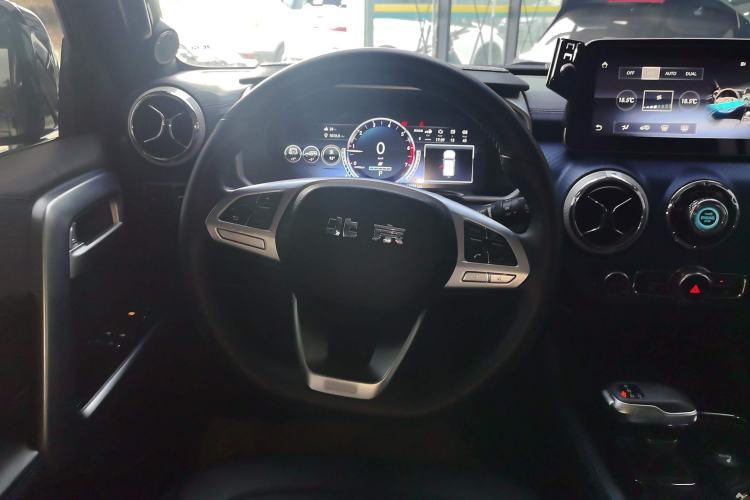 Used Beijing Auto BJ40 2020 2.0T Automatic Four-Wheel Drive Urban Hunter Edition Chivalrous Type