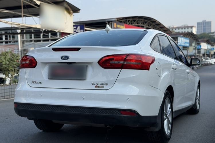 Used Ford Focus 2017 Sedan 1.6L Manual Fashion Edition Smart Drive Version
