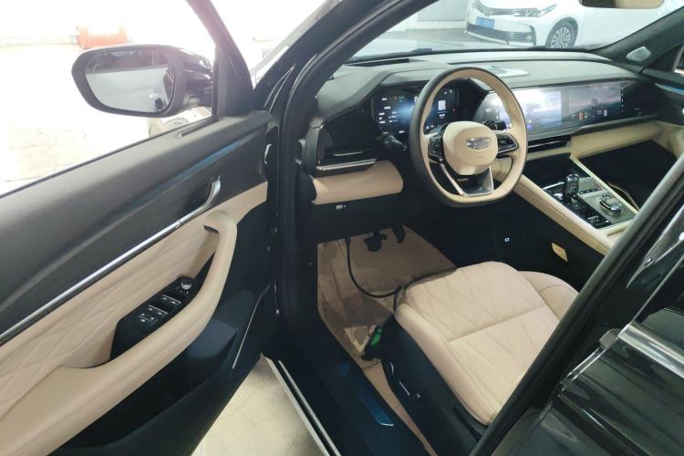 Used Geely Auto Monjaro L 2025 Dongfang Yao 2.0TD Automatic Lanxing Edition
