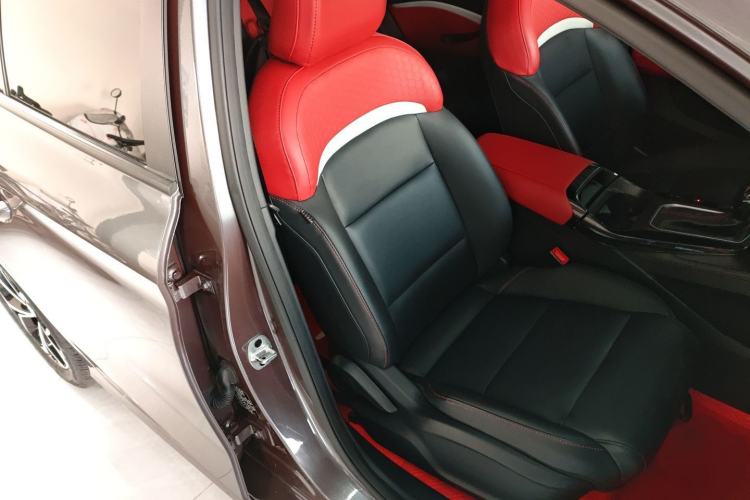 Used MG 5 2021 Revised Version 180 DVVT CVT Youth Luxury Edition
