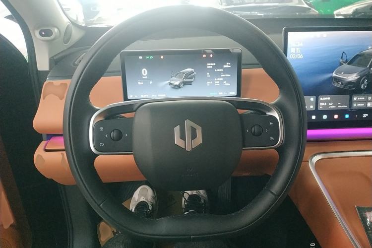 Used Leapmotor C16 2026 Extended-Range 280 LiDAR Zhizun Edition 6 Seats
