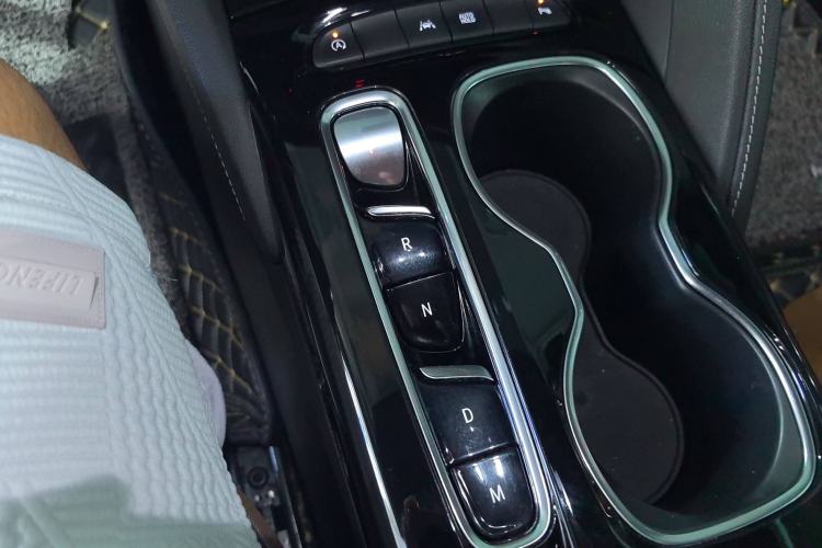 Used Buick Envision 2020 Encore S 652T Two-Wheel Drive Luxury Model
