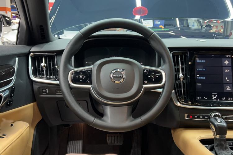Used Volvo S90 2017 T4 Zhiyuan Edition
