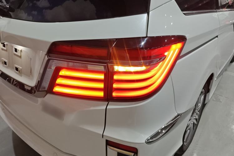 Used Honda Elysion 2019 2.0L Hybrid Luxury Edition
