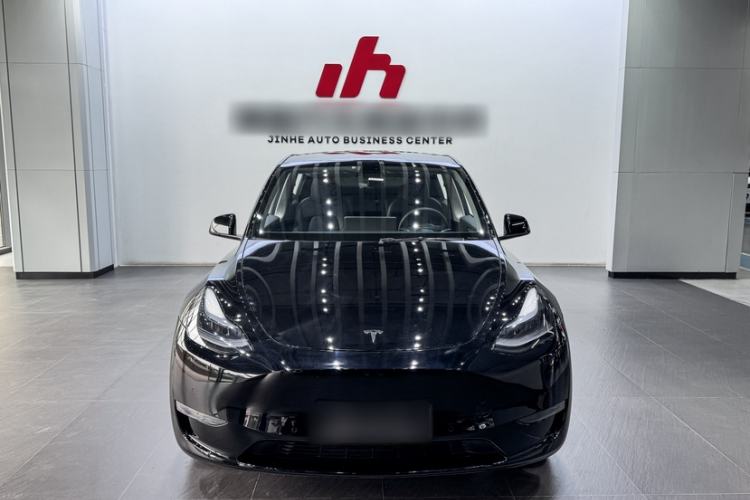 Used Tesla Model Y 2022 Long-Range All-Wheel-Drive Version