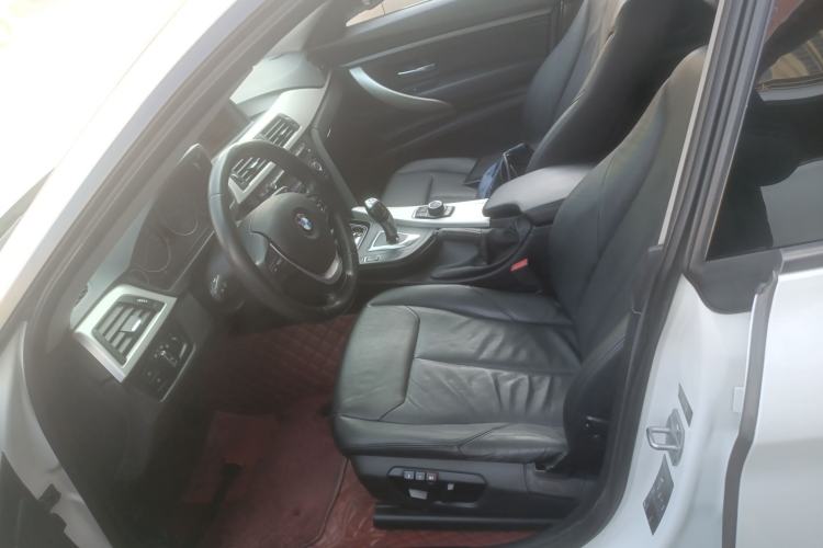 Used BMW 3 Series GT 2013 320i Leading Model
