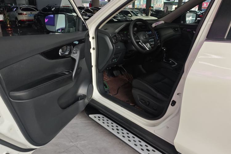 Used Nissan X-Trail 2019 2.0L CVT Smart Connect Comfort Edition 2WD
