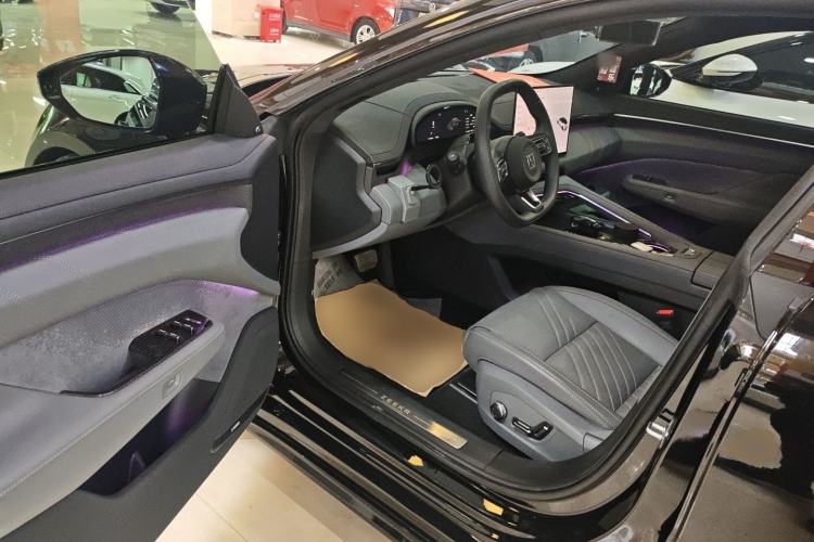 Used Zeekr 001 2025 ME Version 100 kWh All-Wheel Drive