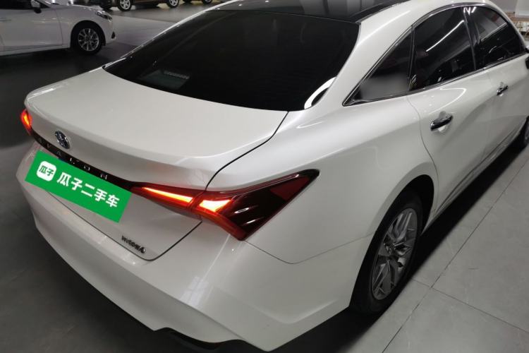Used Toyota Avalon 2019 Dual-Engine 2.5L Luxury Edition China VI Standard
