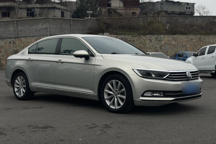 Used Volkswagen Magotan 2019 330TSI DSG Leading Model China VI Standard
