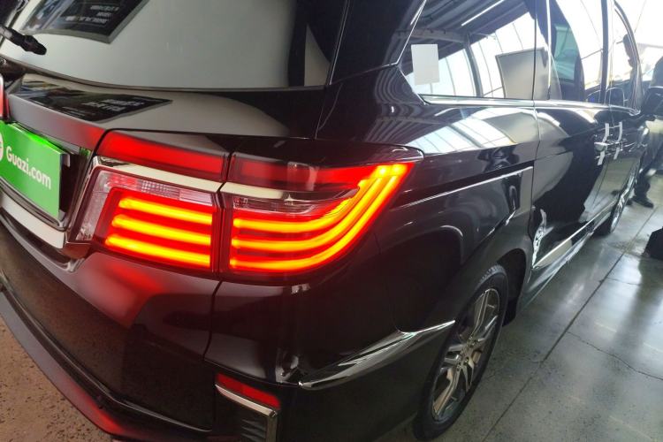 Used Honda Elysion 2019 2.0L Hybrid Supreme Edition
