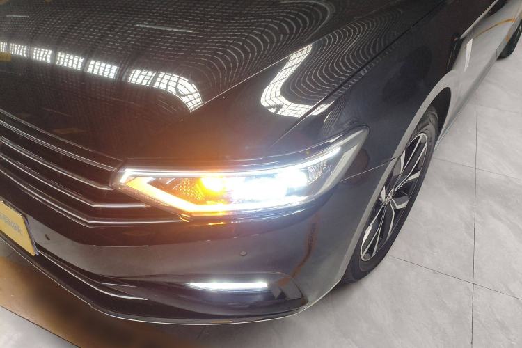 Used Volkswagen Magotan 2020 330TSI DSG Leading Model
