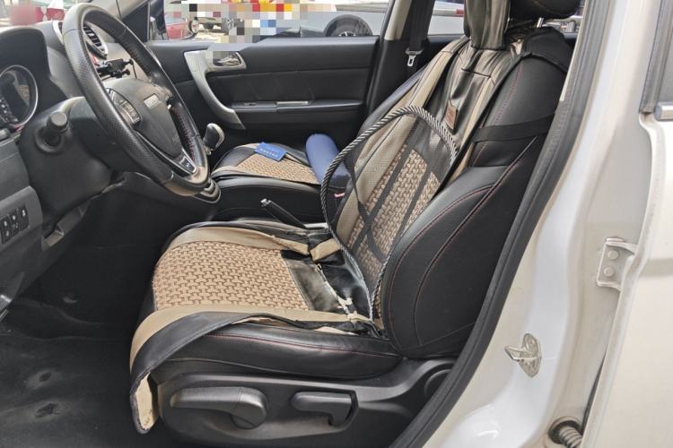 Used Haval H6 2015 Upgraded Model 1.5T Manual Two-Wheel Drive Elite Version
