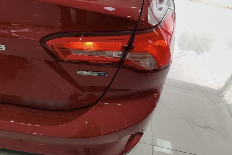 Used Ford Focus 2019 Sedan EcoBoost 180 Automatic Trend Edition